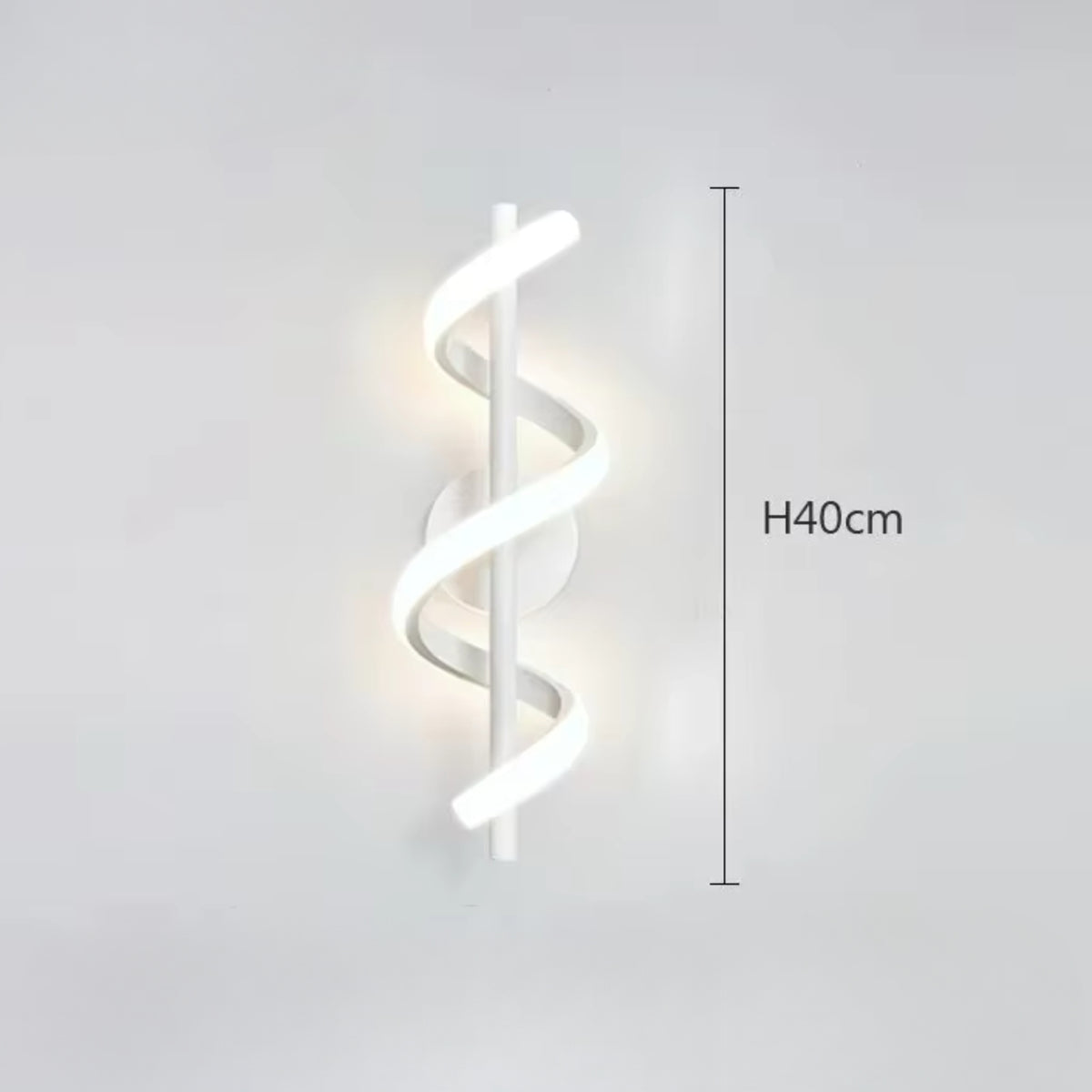 Applique Murale Solstice - Luminaire Spiral LED en Laiton Brossé 40 cm