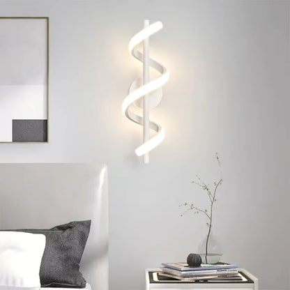 Applique Murale Solstice - Luminaire Spiral LED en Laiton Brossé 40 cm