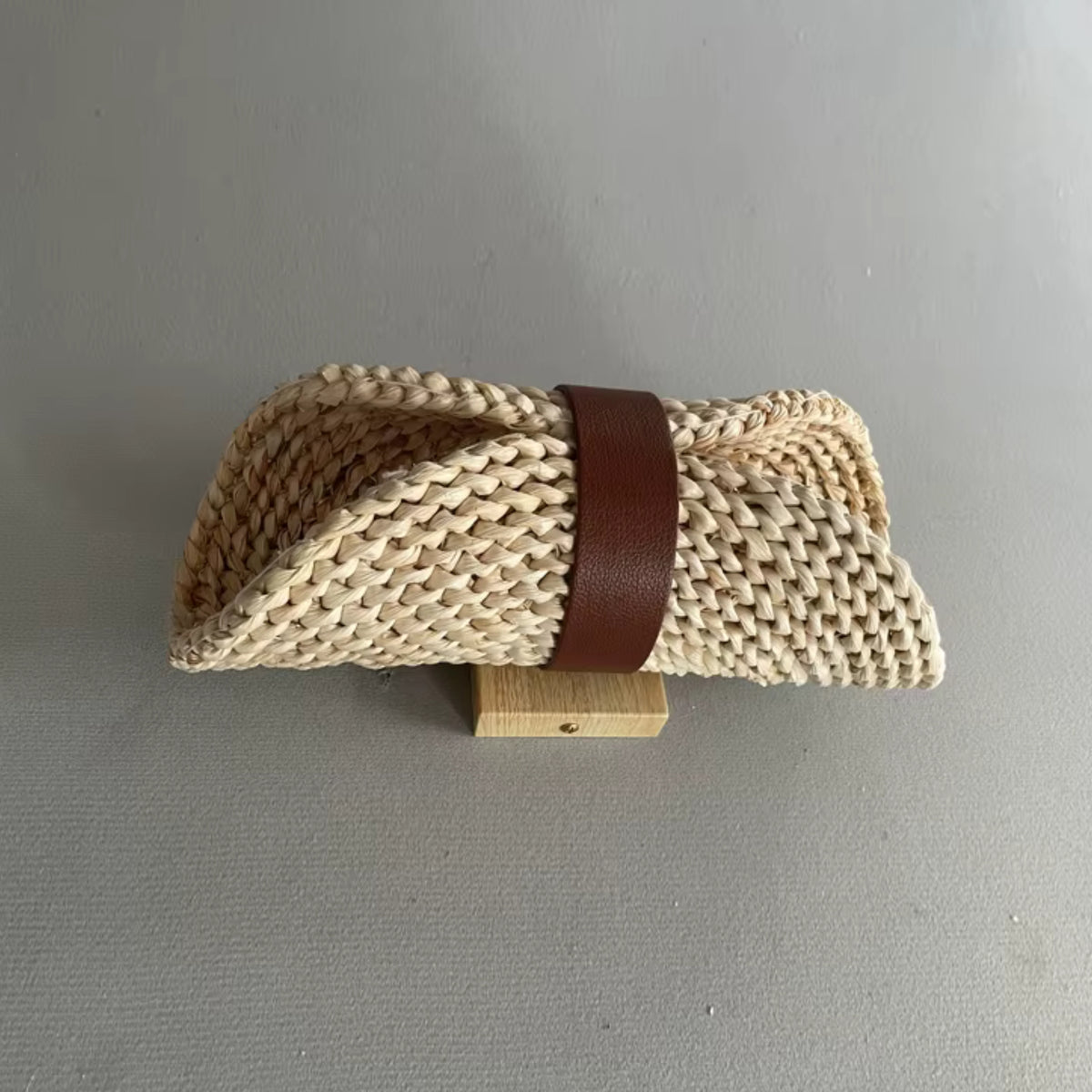 Applique Murale en Rotin Orizaba - Tissage Artisanal et Lumière Tamisée